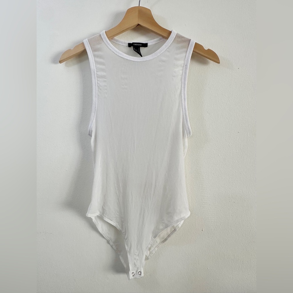 FOREVER 21 Fine White Mesh Sleeveless Bodysuit SIZE SMALL 2 4 Breathable Sheer